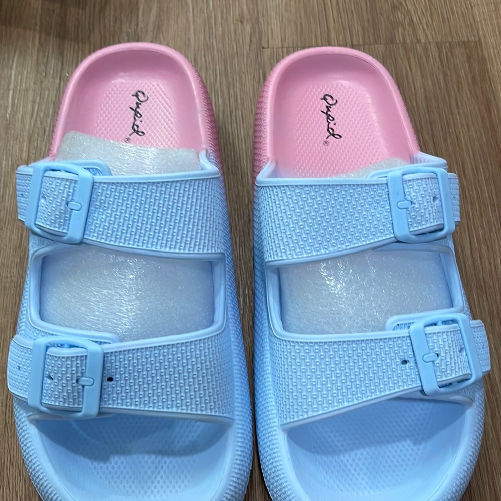 Qupid sandals